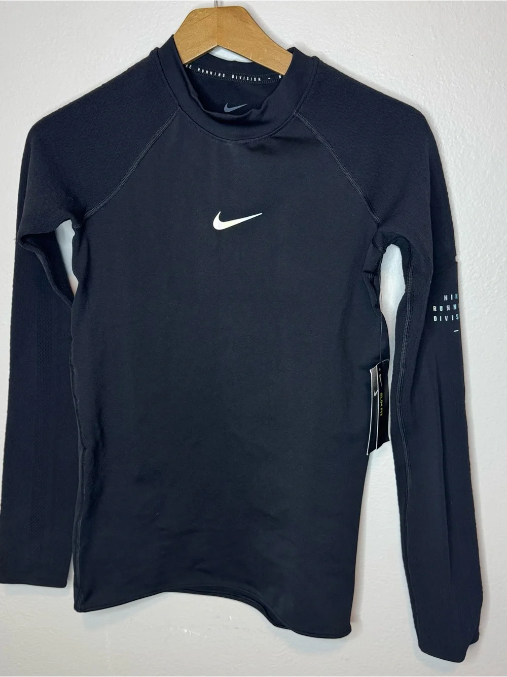 NWT Nike Women's Run Division Engineered Knit Running Top Long Sleeve Black